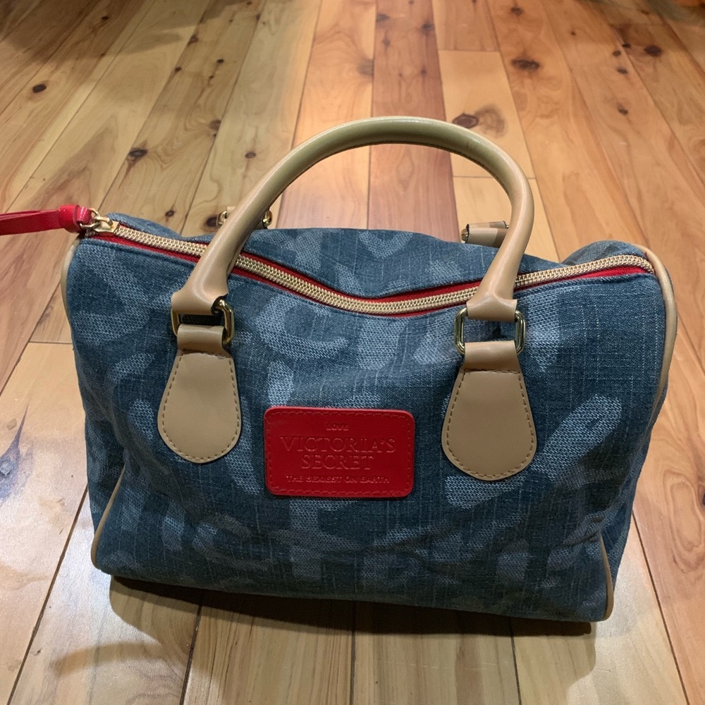 Mini tote bag 8 1/2 height and 10 1/2 length